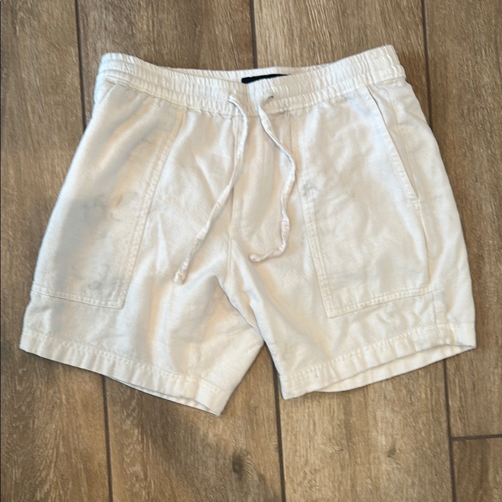 Abercrombie & Fitch White Men Shorts Hybrids